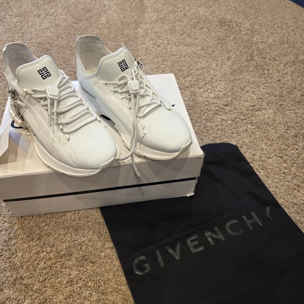 NIB "Givenchy" Spectre runner white sneakers with side zip and drawstring sz 39
